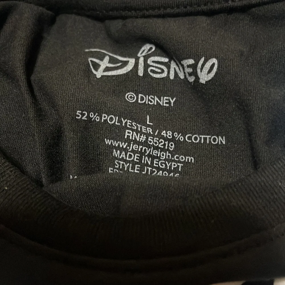 Disney shirt short sleeve model is wearing small and she’s 5’10 NWT - Picture 4 of 5